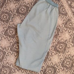 Women’s Patagonia baselayer pant